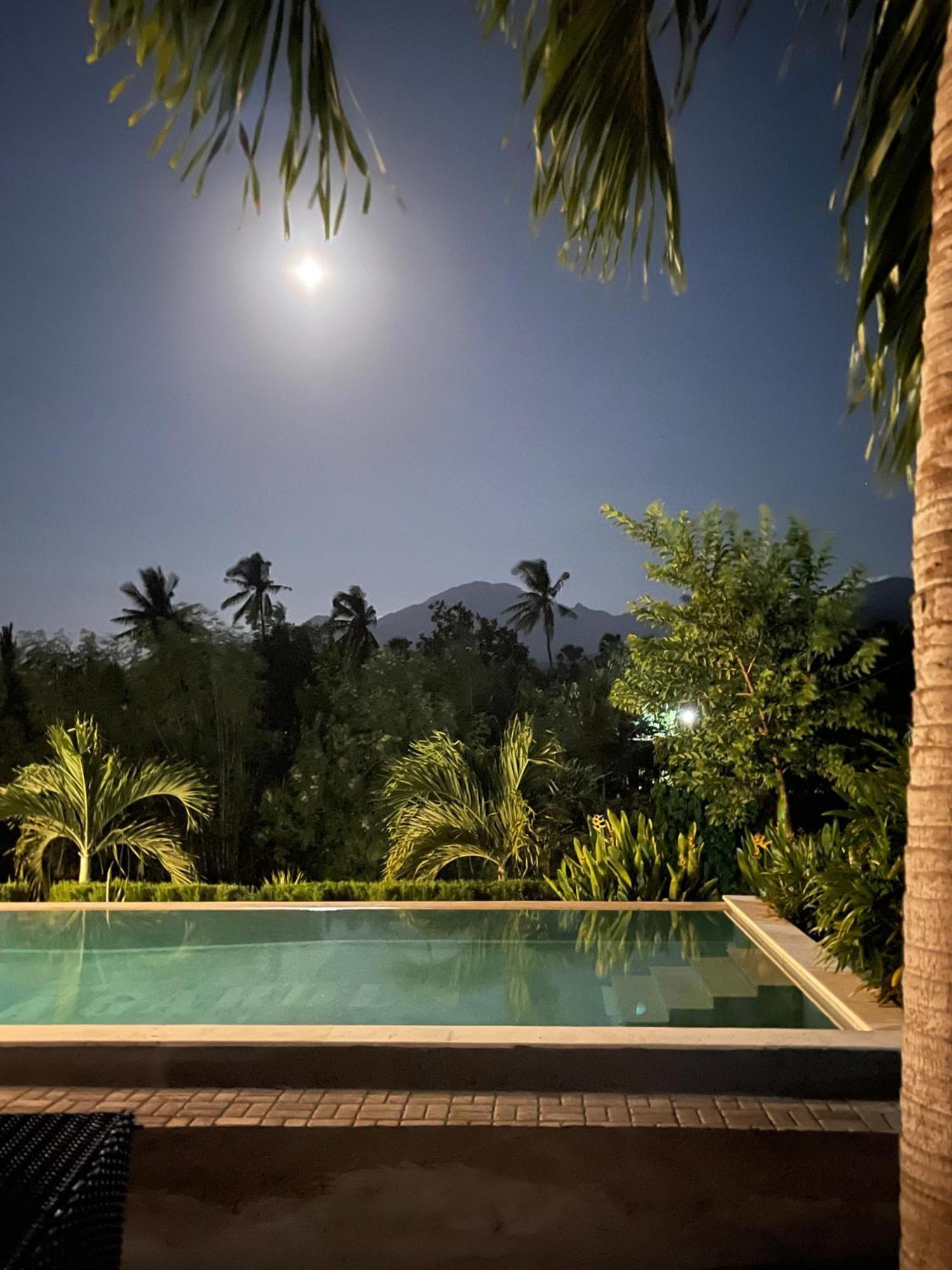 Eco Moringa Garden Hotel Banyuwedang Luaran gambar